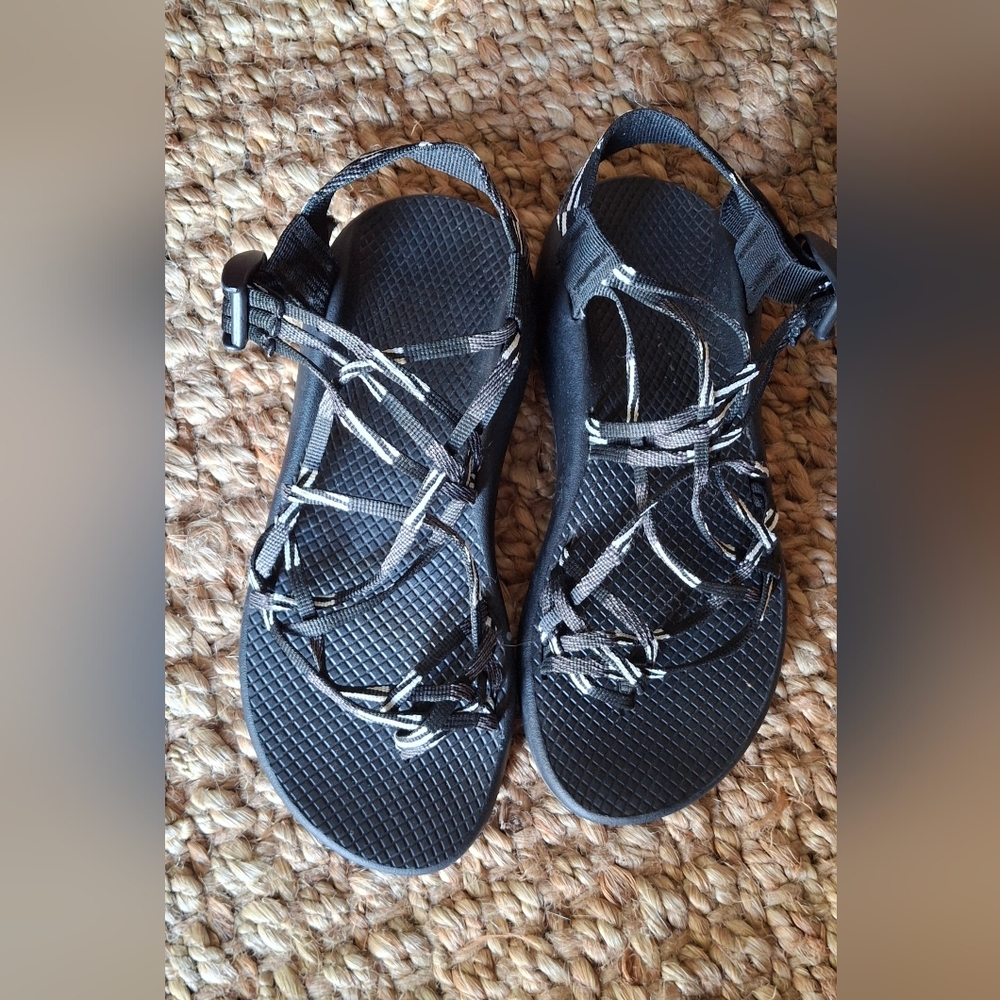 Chaco Sandals ZX3 Classic Scatter Black/White Arch Support Women Sz 8 Strappy